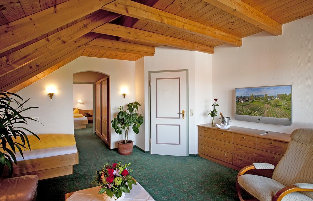 Hotel-Restaurant Walserhof ヴァッサーブルク エクステリア 写真